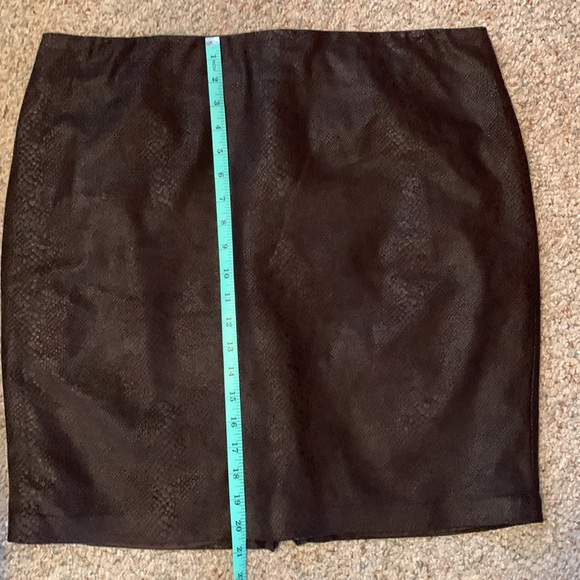 Edit by Jeanne Beker Snake print faux leather skirt - Picture 5 of 6